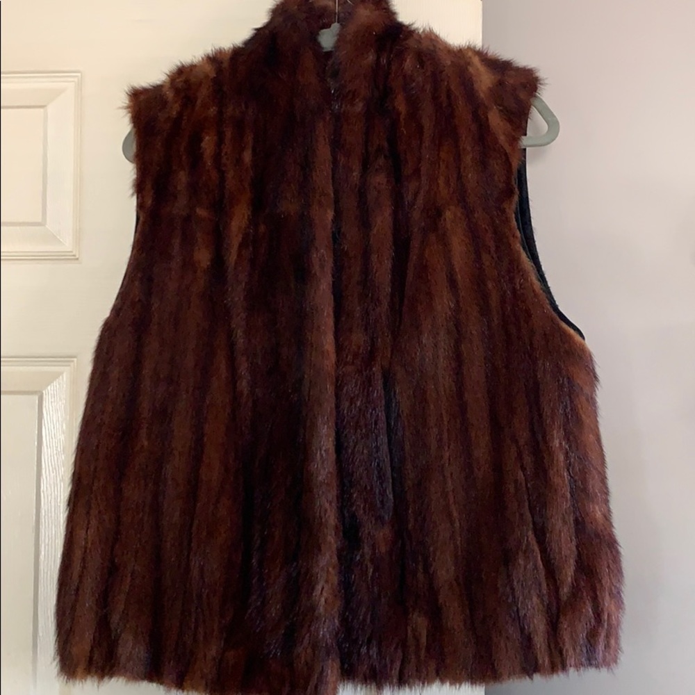 Beautiful mink fur vest. Large